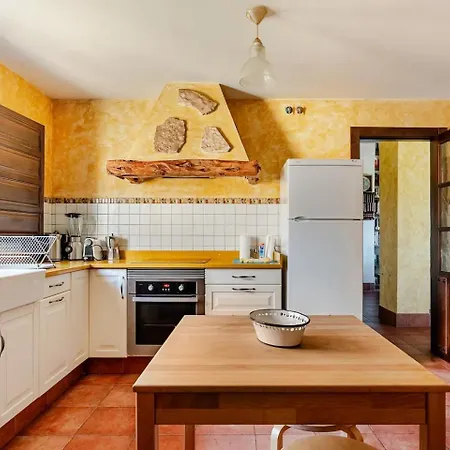 Chalet Enorme Con Bbq & Horno Lena Ideal Familias Consuegra de Murera