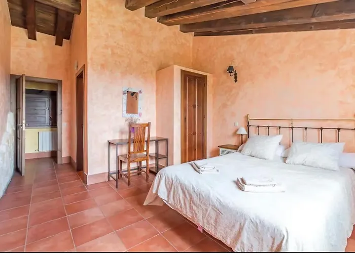 Chalet Enorme Con Bbq & Horno Lena Ideal Familias Consuegra de Murera