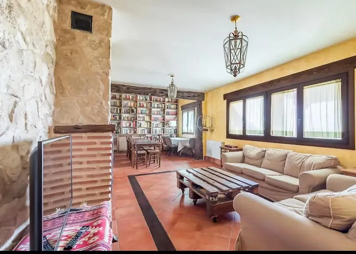 Chalet Enorme Con Bbq & Horno Lena Ideal Familias Consuegra de Murera